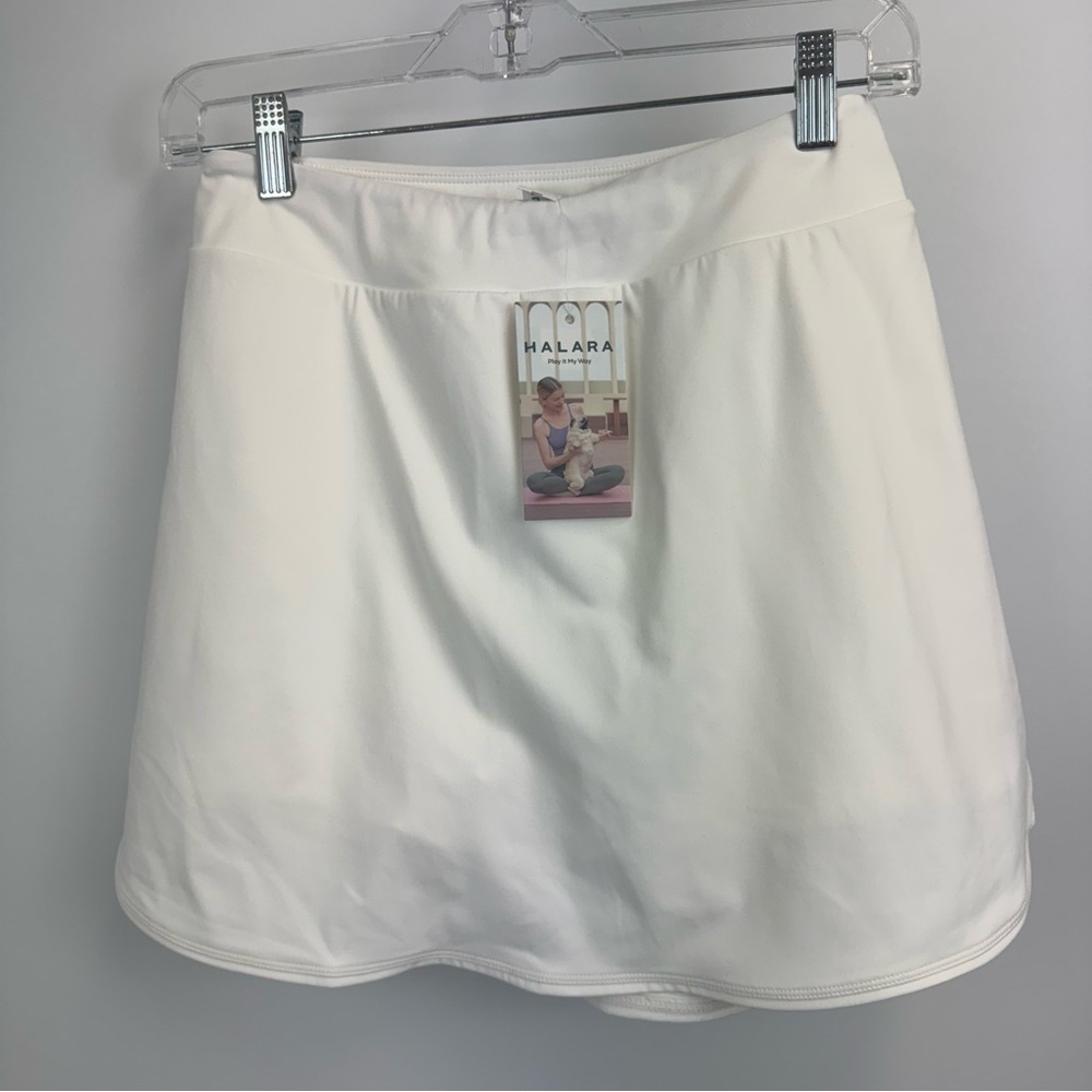 Halara Play It My Way White Athletic Skort Women's Size Medium NWT